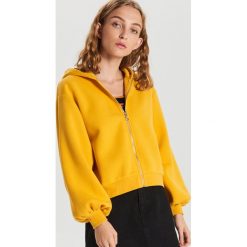 Rozpinana bluza z kapturem - Żółty. Żółte bluzy damskie Cropp, s, bez wzorów, bez rękawów, z kapturem. Za 89,99 zł.