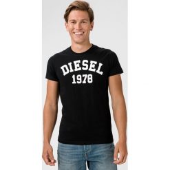 Diesel Ehm Koszulka Czarny. Czarne podkoszulki męskie Diesel, xl, bez wzorów, z bawełny, z krótkim rękawem. Za 188,95 zł.