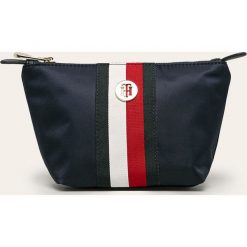 Tommy Hilfiger - Kosmetyczka. Niebieskie kosmetyczki damskie TOMMY HILFIGER, bez wzorów, z nylonu. Za 159,90 zł.