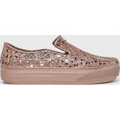 Melissa - Buty Campana Sneaker. Różowe buty sportowe damskie Melissa, bez wzorów, z materiału, sportowe. W wyprzedaży za 399,90 zł.