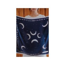 Jedwabna Apaszka Panna Retro No.1. Niebieskie szaliki damskie z jedwabiu, retro. Za 229,00 zł.