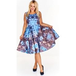 Rozkloszowana wzorzysta sukienka multikolor. Sukienki damskie N/A, plus size, bez wzorów, z poliesteru, bez kołnierzyka, plus size, bez rękawów, rozkloszowane. Za 328,25 zł.