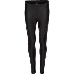Legginsy ze sztucznej skóry bonprix czarny. Czarne spodnie damskie bonprix, ze skóry. Za 49,99 zł.