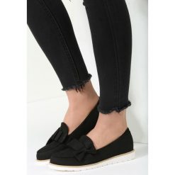 Czarne Mokasyny You Can Wear. Czarne mokasyny damskie marki vices, ze skóry, na płaskiej podeszwie. Za 69,99 zł.