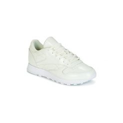 Buty Reebok Classic CLASSIC LEATHER PATENT. Białe trampki i tenisówki damskie Reebok Classic, bez wzorów, bez zapięcia. Za 359,20 zł.