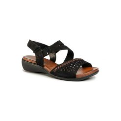 GO SOFT WI16-ANYA-01 Czarny. Czarne sandały damskie GO SOFT, bez wzorów, ze skóry, bez obcasa, bez zapięcia. Za 129,99 zł.