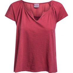 T-shirt DEHA EASY. Czerwone bluzki dziewczęce Deha, bez wzorów, z dzianiny, bez kołnierzyka, bez rękawów, bez kaptura. W wyprzedaży za 76,00 zł.