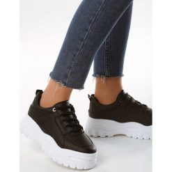 Czarne Sneakersy Water. Czarne sneakersy damskie Born2be. Za 59,99 zł.