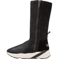 Calvin Klein Jeans PENNY Kozaki na platformie anthracite. Szare kowbojki damskie Calvin Klein Jeans, z jeansu, na platformie. W wyprzedaży za 524,30 zł.