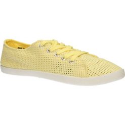 TRAMPKI CASU B669-26. Brązowe trampki i tenisówki damskie marki Casu, bez wzorów, bez zapięcia. Za 19,99 zł.