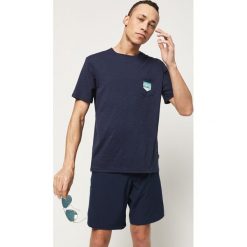 O'Neill Koszulka Niebieski. Niebieskie koszulki męskie O'Neill, l, z nadrukiem, z bawełny, bez kołnierzyka, z krótkim rękawem, krótkie. Za 119,95 zł.