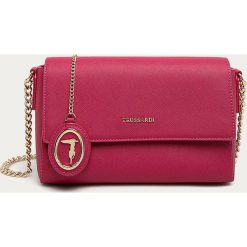 Trussardi Jeans - Torebka. Czarne listonoszki damskie Trussardi Jeans, w paski, z poliesteru, bez dodatków. Za 519,90 zł.