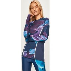 Desigual Sport - Bluza. Niebieskie bluzy sportowe damskie Desigual Sport, s, bez wzorów, z elastanu, bez rękawów, z kapturem. W wyprzedaży za 179,90 zł.