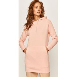 Answear - Bluza. Różowe bluzy damskie ANSWEAR, s, bez wzorów, z elastanu, bez rękawów, z kapturem. W wyprzedaży za 129,90 zł.