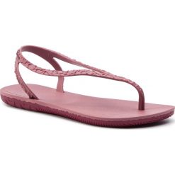 Sandały IPANEMA - Rj Joatinga Fem 26168 Burgundy/Burgundy 20868. Różowe klapki damskie Ipanema, bez wzorów, z tworzywa sztucznego, bez obcasa. W wyprzedaży za 119,00 zł.