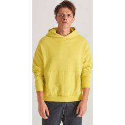 Bluza z kapturem - Żółty. Żółte bluzy męskie Reserved, s, bez wzorów, z kapturem, bez rękawów, z kapturem. Za 139,99 zł.