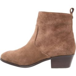 KIOMI Ankle boot brown. Brązowe botki damskie na zamek KIOMI, z materiału. Za 379,00 zł.