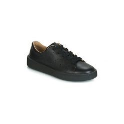 Buty Camper COURB W. Czarne trampki i tenisówki damskie Camper, bez wzorów, bez zapięcia. Za 455,20 zł.
