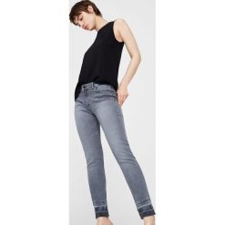 Mango - Jeansy Slim. Szare jeansy damskie marki Mango. W wyprzedaży za 69,90 zł.