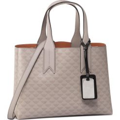 Torebka EMPORIO ARMANI - Y3D153 YMP6E 84306 Taupe/Pesca/Nero. Brązowe torebki klasyczne damskie Emporio Armani, bez wzorów, ze skóry ekologicznej, klasyczne, bez dodatków. W wyprzedaży za 719,00 zł.