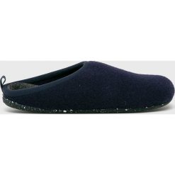 Camper - Kapcie. Niebieskie kapcie męskie Camper, z gumy. W wyprzedaży za 229,90 zł.