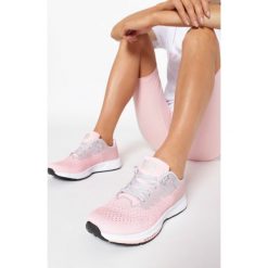 Ciemnoróżowe Buty Sportowe No Compromise. Różowe buty sportowe damskie Born2be, bez wzorów, sportowe. W wyprzedaży za 74,99 zł.