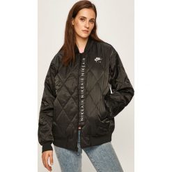 Nike Sportswear - Kurtka bomber. Czarne kurtki damskie Nike Sportswear, s, bez wzorów, z elastanu, krótkie. Za 599,90 zł.