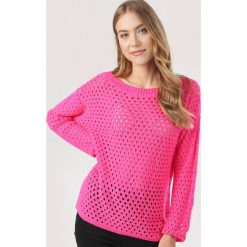 Fuksjowy Sweter Coradia. Swetry damskie Born2be, uniwersalny, bez wzorów, bez rękawów, bez kaptura. Za 119,99 zł.