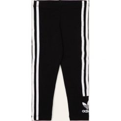 Adidas Originals - Legginsy dziecięce 104-128 cm. Czarne spodnie dziewczęce adidas Originals, z nadrukiem, z elastanu. Za 89,90 zł.