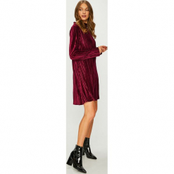 Answear - Sukienka. Brązowe sukienki damskie dzianinowe marki ANSWEAR, s, eleganckie, z długim rękawem, długie, mini, plisowane. W wyprzedaży za 99,90 zł.