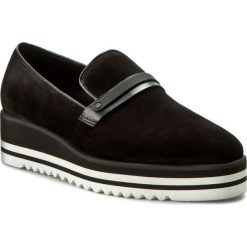 Półbuty SOLO FEMME - 73104-01-F52/C39-03-00 Czarny. Czarne półbuty damskie Solo Femme, na co dzień, z aplikacjami, ze skóry, bez obcasa, na koturnie, bez zapięcia. W wyprzedaży za 249,00 zł.