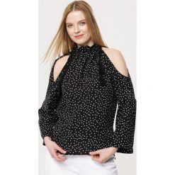 Czarna Bluzka Unscrambling. Czarne bluzki damskie Born2be, s, bez wzorów, bez kołnierzyka, z długim rękawem. Za 69,99 zł.