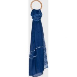 Desigual - Szal. Niebieskie szaliki damskie marki Desigual, z poliesteru. Za 149,90 zł.