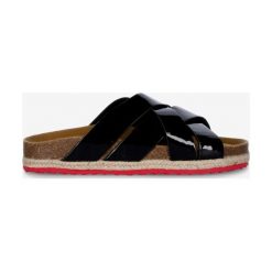 Paez Kapcie Czarny. Czarne kapcie damskie Paez, z materiału. Za 274,95 zł.
