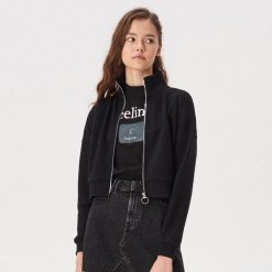 Krótka bluza z półgolfem - Czarny. Czarne bluzy damskie Sinsay, s, bez wzorów, z krótkim rękawem, krótkie, bez kaptura. Za 39,99 zł.