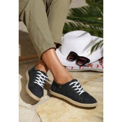 Czarne Espadryle All The Same. Czarne espadryle damskie Renee, bez wzorów, bez obcasa, na płaskiej podeszwie. Za 39,99 zł.