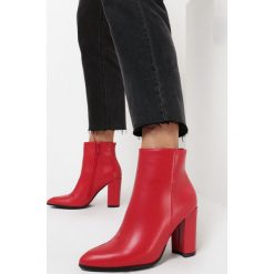 Czerwone Botki Isirola. Czerwone botki damskie Born2be, bez obcasa, na obcasie, bez zapięcia. Za 139,99 zł.