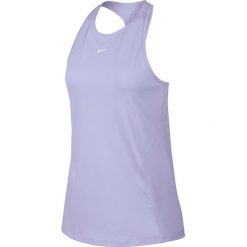 Top sportowy w kolorze fioletowym. Fioletowe topy damskie Nike Women, xl, bez wzorów, z materiału, z okrągłym kołnierzem. W wyprzedaży za 69,95 zł.