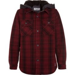 Billabong CURTIS BOY Kurtka przejściowa blood. Czerwone kurtki męskie Billabong, z bawełny. W wyprzedaży za 237,30 zł.