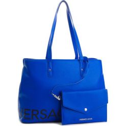 Torebka VERSACE JEANS - E1VSBBB1 70709 202. Niebieskie torebki klasyczne damskie marki Versace Jeans, z jeansu. W wyprzedaży za 489,00 zł.