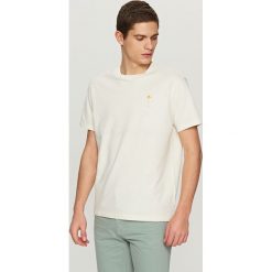 T-shirty męskie: T-shirt z małym haftem – Biały
