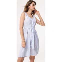 Jasnoniebieska Sukienka Slip Along. Niebieskie sukienki damskie Born2be, na lato, s, w paski, klasyczne, midi. Za 79,99 zł.