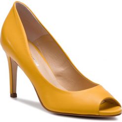 Szpilki SOLO FEMME - 38917-31-G17/000-05-00 Żółty. Żółte półbuty damskie Solo Femme, bez wzorów, ze skóry, bez obcasa, na obcasie, bez zapięcia. W wyprzedaży za 209,00 zł.