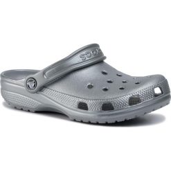 Klapki CROCS - Classic Metallic Clog 205831 Gunmetal/Roomy Fit. Szare klapki damskie Crocs, bez wzorów, z tworzywa sztucznego, bez obcasa. Za 179,00 zł.