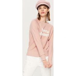 Bluza z nadrukiem - Różowy. Różowe bluzy damskie marki Reserved, xl, z nadrukiem, bez rękawów, bez kaptura. Za 59,99 zł.