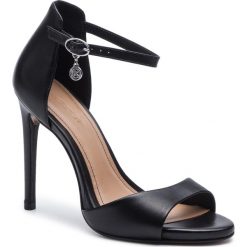 Sandały KAZAR - Lazurite 37813-01-00 Black. Czarne klapki damskie Kazar, w paski, ze skóry, na wysokim obcasie. W wyprzedaży za 379,00 zł.