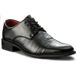 Półbuty VAPIANO - M14932401-1 Czarny 1. Czarne buty wizytowe męskie marki Vapiano, ze skóry ekologicznej. W wyprzedaży za 79,99 zł.