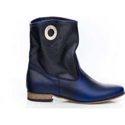 Wsuwane botki na niskim obcasie - skóra naturalna - model 270 - kolor niebieska przecierka. Niebieskie botki damskie Zapato, ze skóry, klasyczne, na niskim obcasie, bez zapięcia. Za 399,00 zł.