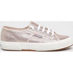 Superga - Tenisówki. Żółte trampki i tenisówki damskie Superga, bez wzorów, ze skóry, na sznurówki. W wyprzedaży za 199,90 zł.