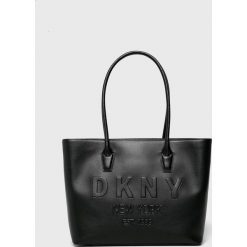Dkny - Torebka skórzana. Czarne torebki klasyczne damskie DKNY, bez wzorów, ze skóry, casualowe, na ramię, duże, bez dodatków. W wyprzedaży za 999,90 zł.